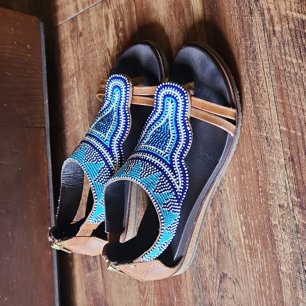 Pikolinos Beaded Sandal Blue and White size 7 zip back leather